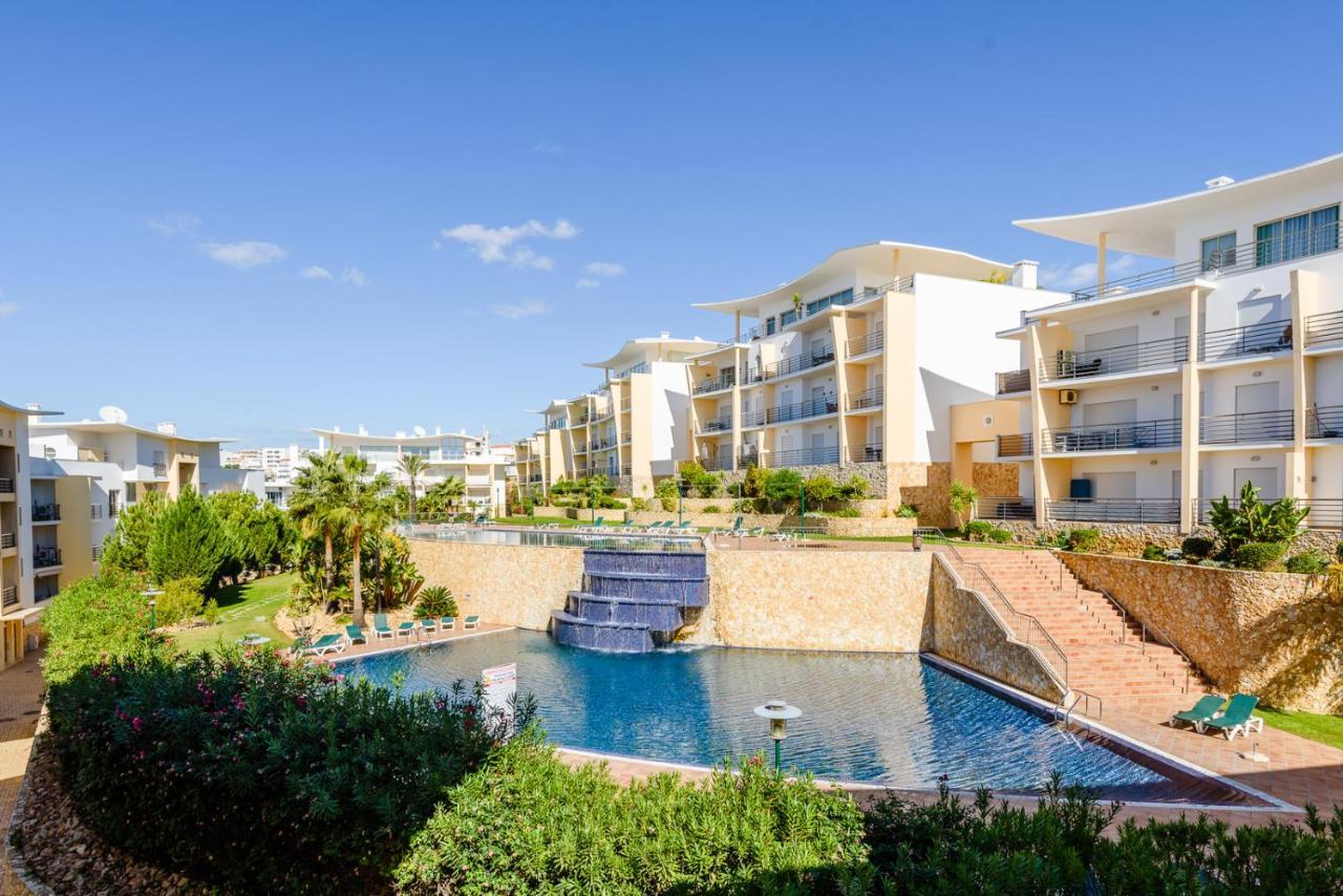 Bnb Homes Ocean View Apartment With Huge Sunny Terrace, 2 Swimming Pools & Tennis Court Albufeira Bagian luar foto
