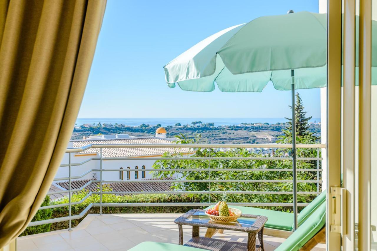 Bnb Homes Ocean View Apartment With Huge Sunny Terrace, 2 Swimming Pools & Tennis Court Albufeira Bagian luar foto