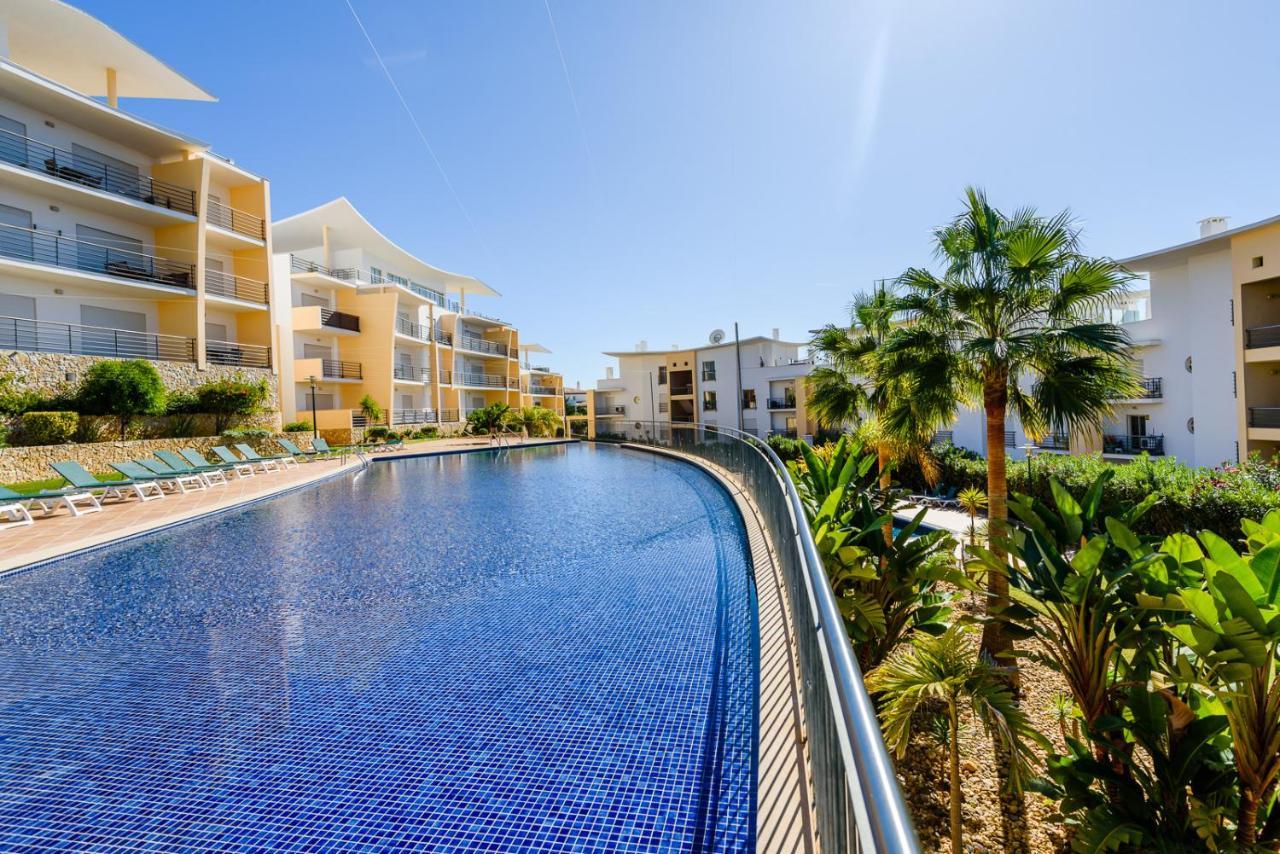 Bnb Homes Ocean View Apartment With Huge Sunny Terrace, 2 Swimming Pools & Tennis Court Albufeira Bagian luar foto